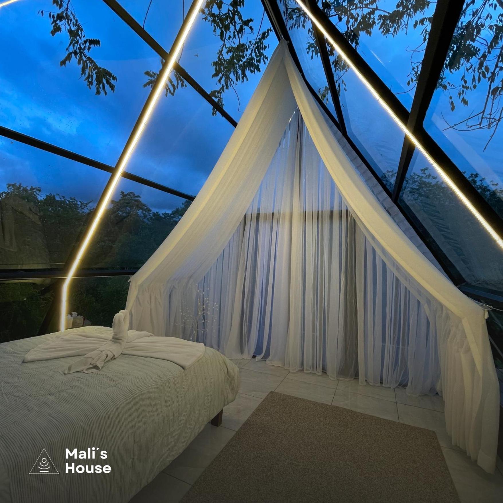 Mali'S House Hotel La Fortuna ภายนอก รูปภาพ